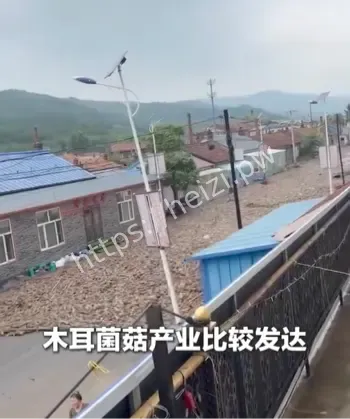 吉林延边河流水位暴涨